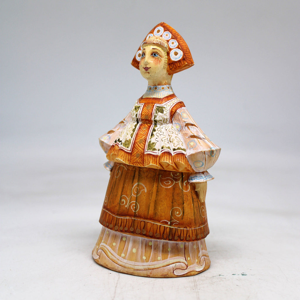 Girl in Sarafan Dress Figurine 5x3x2
