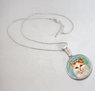 Tabby Cat Silver Plated Mother of Pearl Jewelry Pendant Necklace - 44015