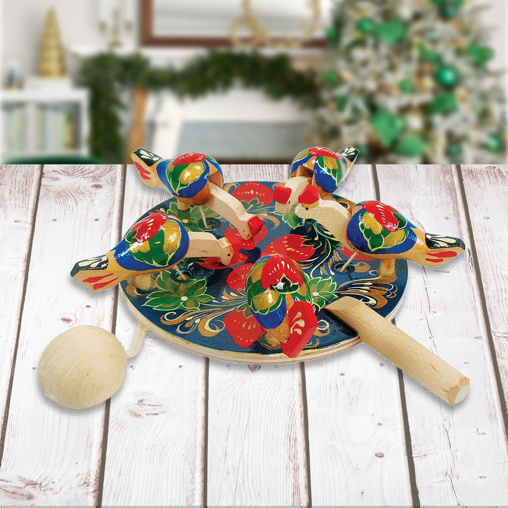 Designocracy Old-World Animated Spinning Wildlife Holiday Decor Pecking Chicken Hen - 191001