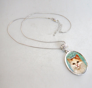 Tabby Cat Silver Plated Mother of Pearl Jewelry Pendant Necklace - 44015