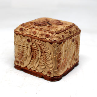 One-of-a-Kind Butterfly WOODCARVED Jewelry BOX 2.5x2.5x2