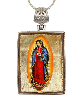 A pendant featuring a religious image of the Virgin Mary, with a golden background and a radiant aura surrounding her.