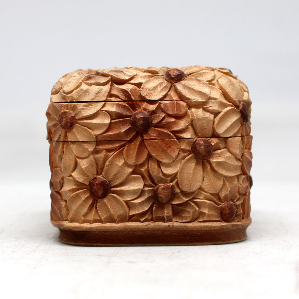 One-of-a-Kind WOODCARVED Daisies Jewelry BOX 2.5x2.5x2 Handcarved Unique Home Decoration Beautiful Gift Rare Find Collectible, Unique Hand Carved Gift