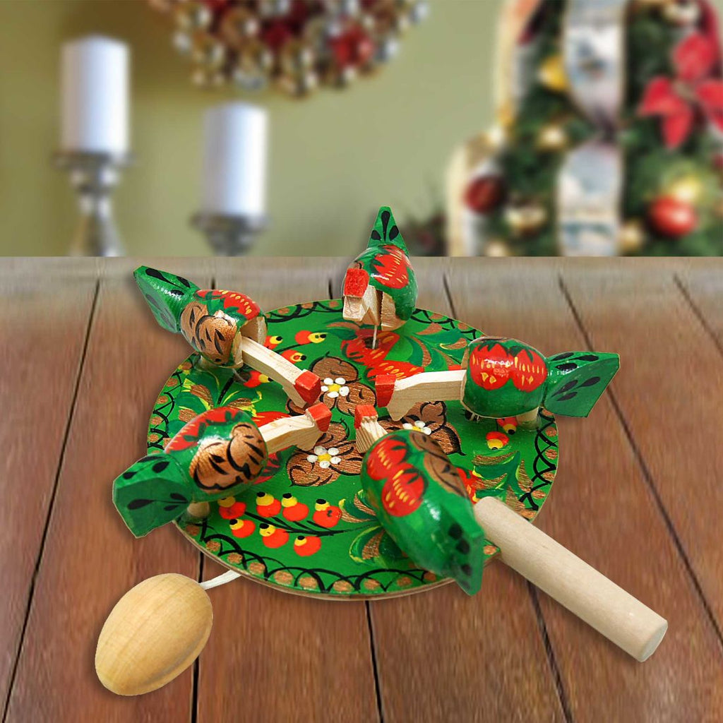 Old-World Animated Spinning Pecking Chicken Hen Decor by Designocracy - Wildlife Holiday Decor - 191001G