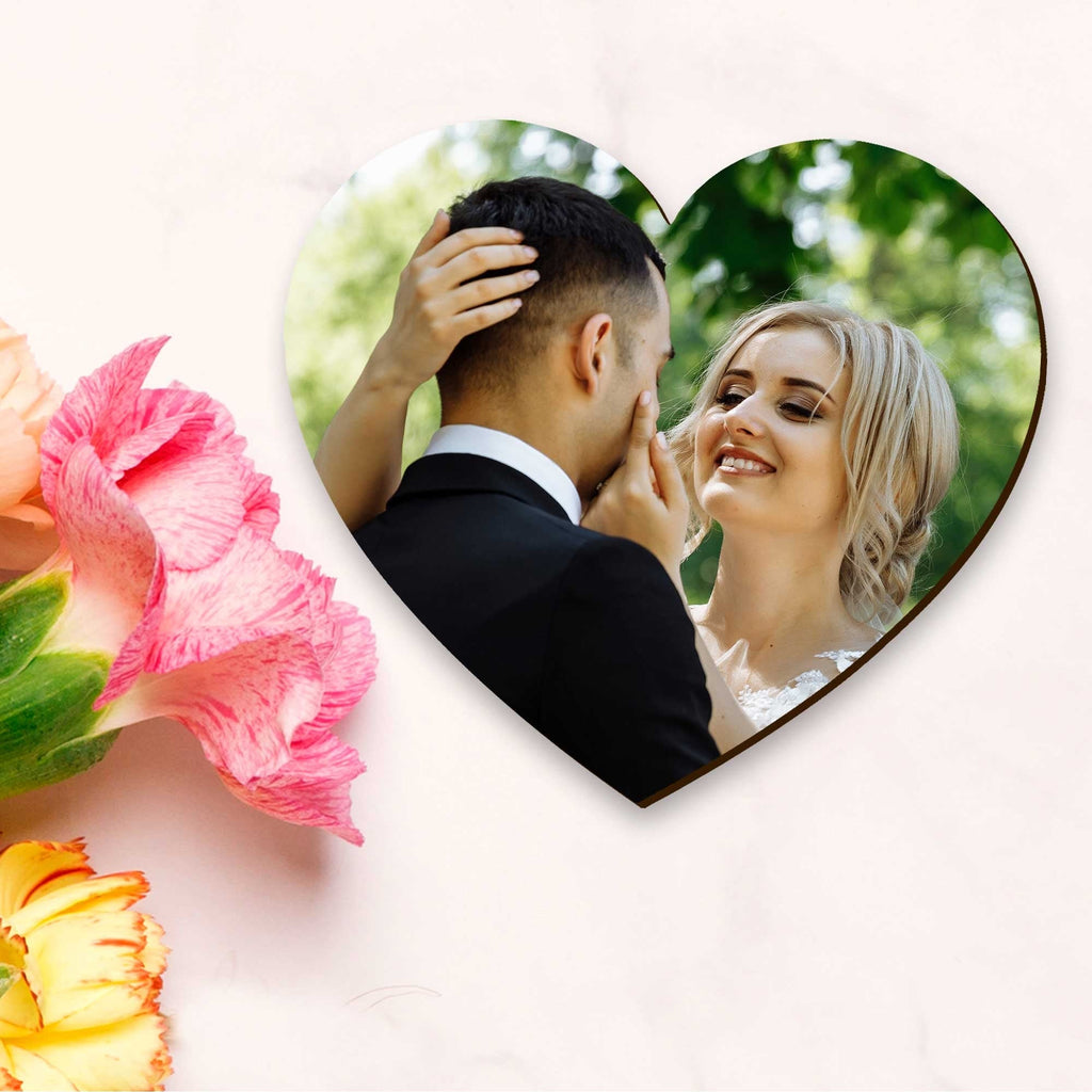 Wedding Favors Custom Heart photo magnets Wedding Guest gifts Engagement Save the date Bridal Shower Gift