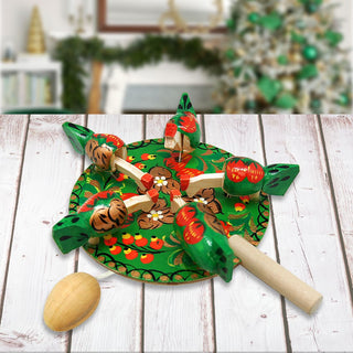 Old-World Animated Spinning Pecking Chicken Hen Decor by Designocracy - Wildlife Holiday Decor - 191001G